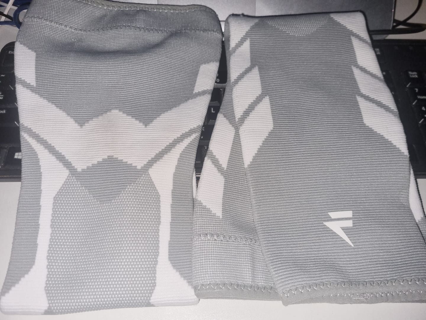 Customer photo review of Compression Sleeves V2 for Knees and Legs