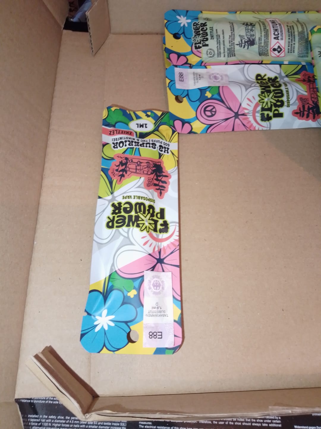 Customer photo review of 🍬Flower Power Vape Zkittlez Superior Blend