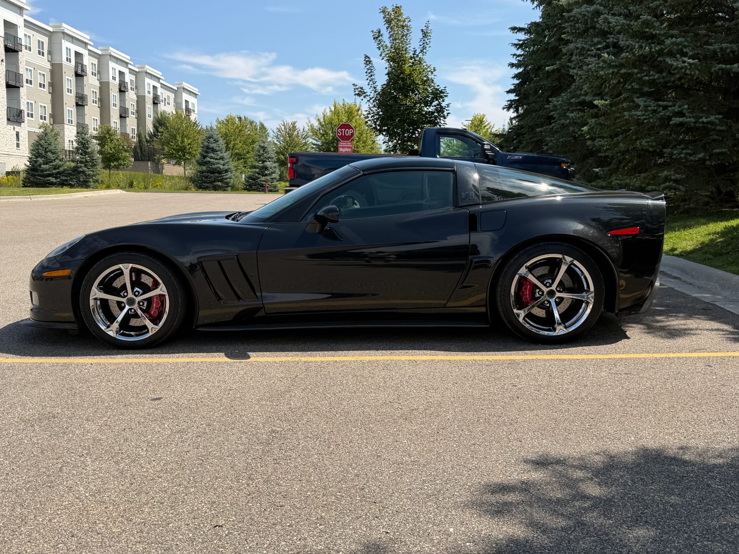 Customer photo review of Corvette C6 Grand Sport / Z06 / ZR1 Side Skirts Rocker Panels
