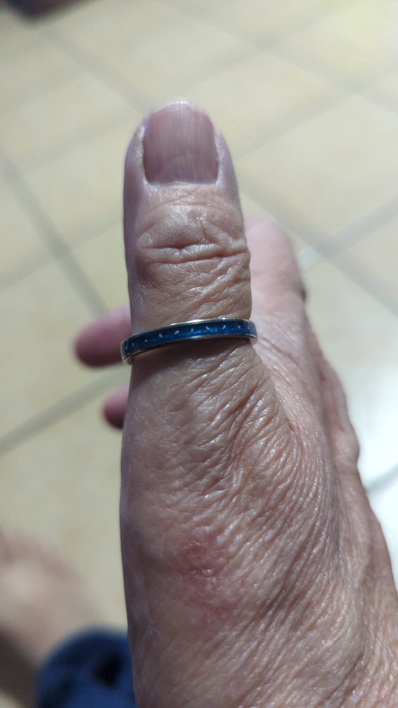 Customer photo review of 3.2mm width channel ring - Alternative metals