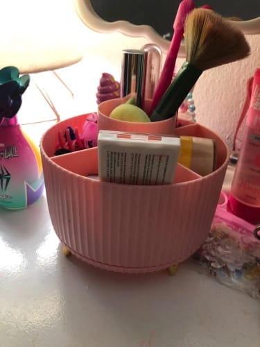 Customer photo review of Rotating Makeup Storage – 360° Desktop Cosmetic Organizer