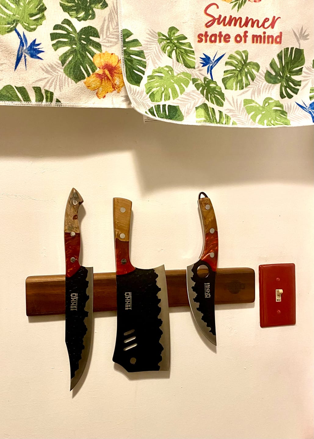 Customer photo review of ‍JIKKO® Acacia Wood Magnetic Bar (100% off)