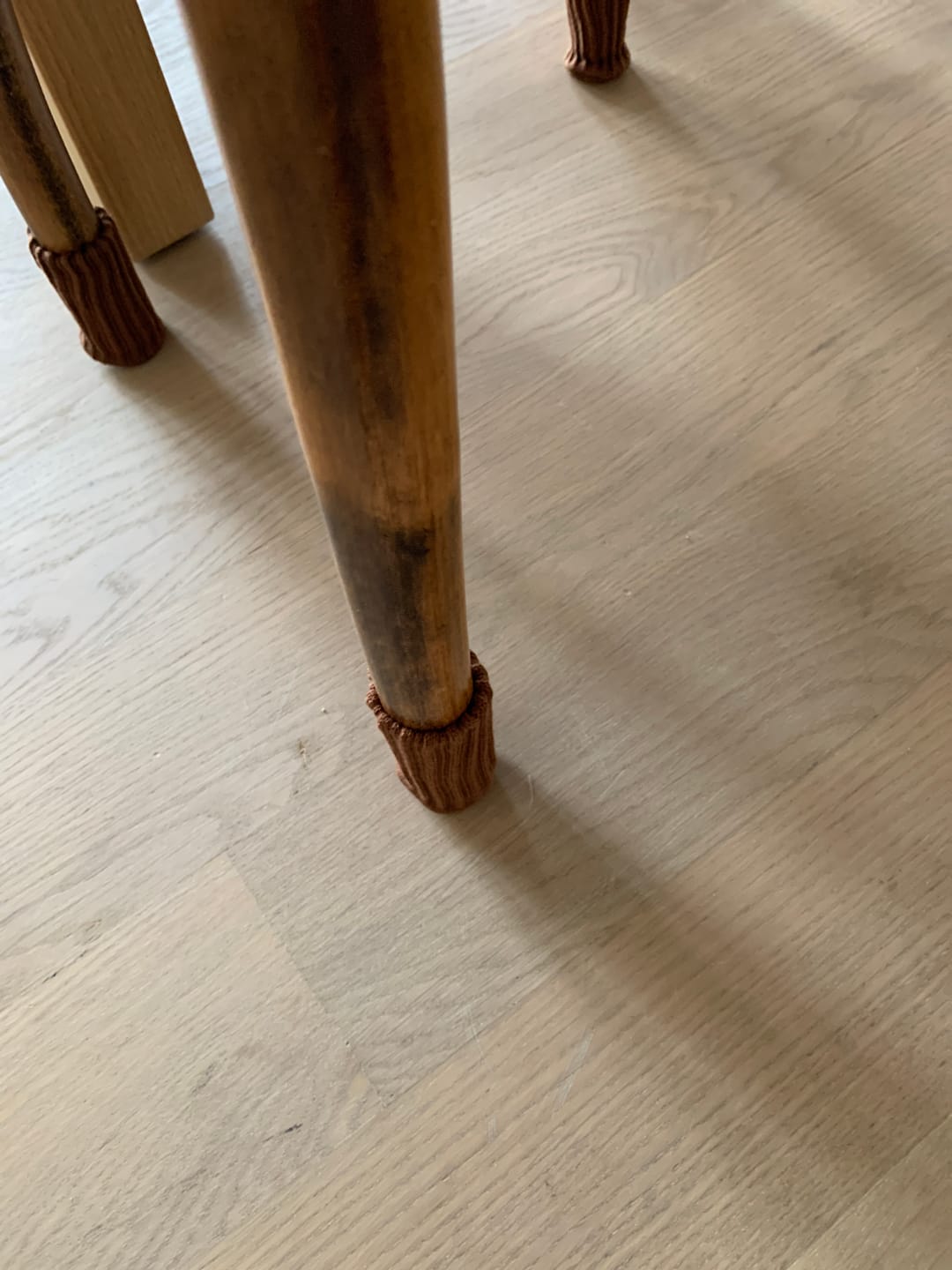 Customer photo review of Stuhlsocken Braun 4er Set