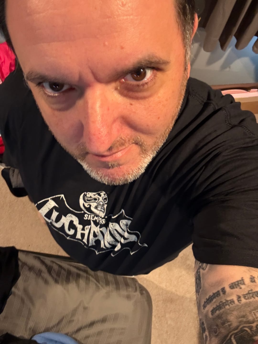 Customer photo review of Siempre Luchando Old School T-Shirt