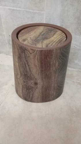 Customer photo review of Plastic Wastebasket – Retro High-Capacity Waterproof Trash Can