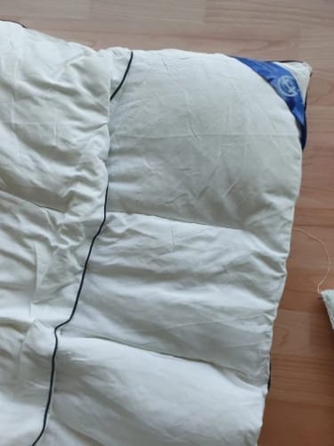 Customer photo review of Hotel Style Comforter – Lightweight Fluffy Winter Quilt