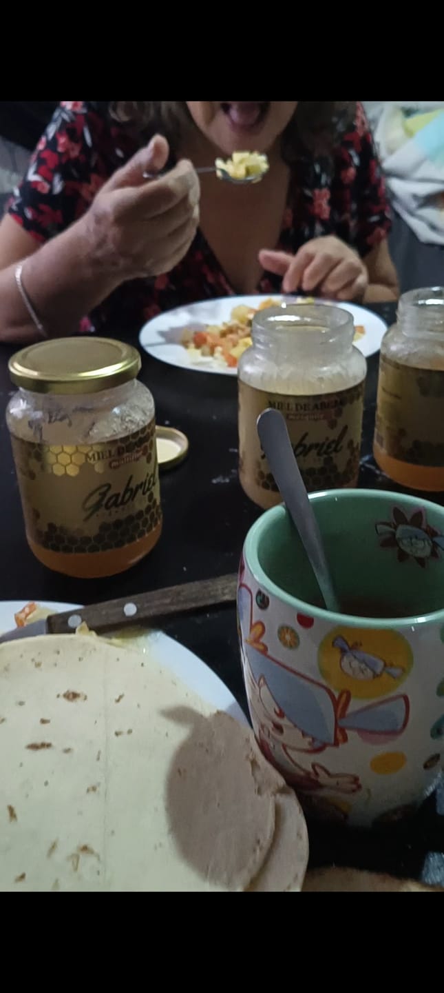 Customer photo review of Miel de Abeja 100% Pura de Flor de Azahar (500 g)