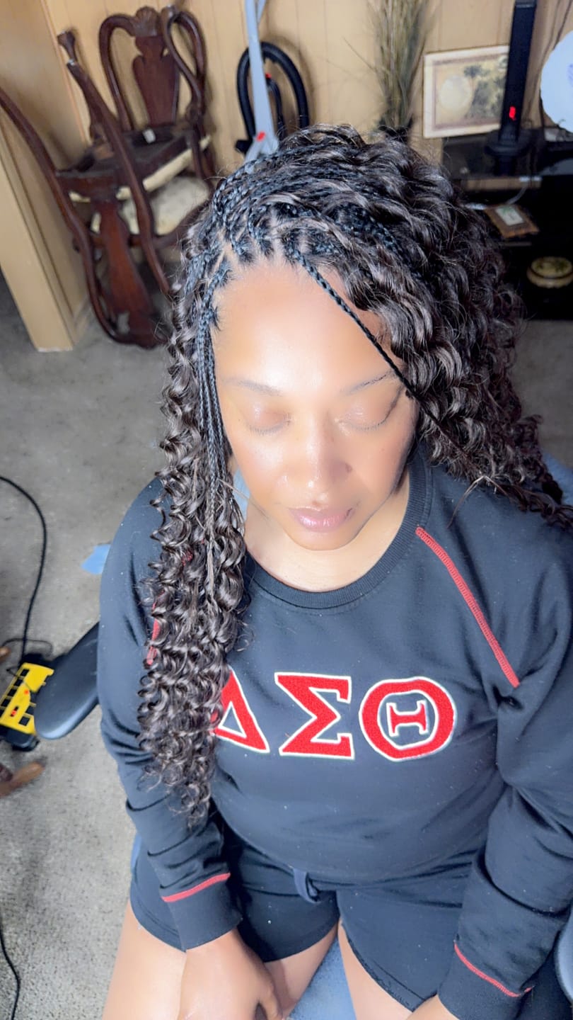 Customer photo review of #4 Medium Brown Deep Wave Human Crochet Hair for Braiding