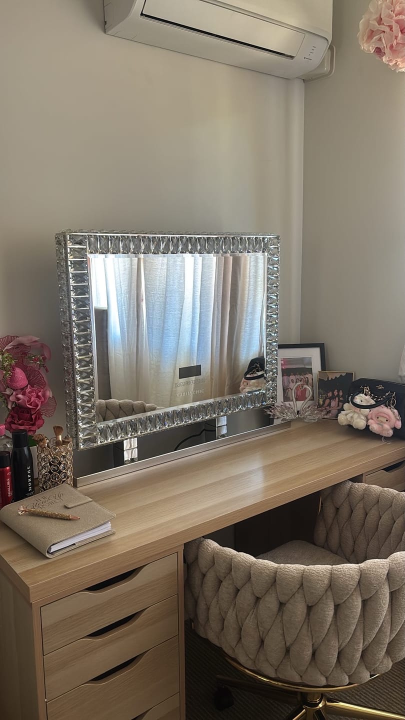 Customer photo review of DiamondX Hollywood Makeup Mirror with Tri-Lights