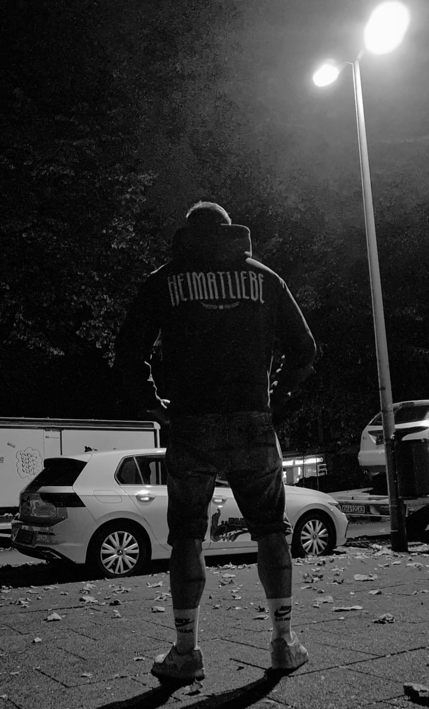 Customer photo review of Heimatliebe Statement - Hoodie - Burgundy