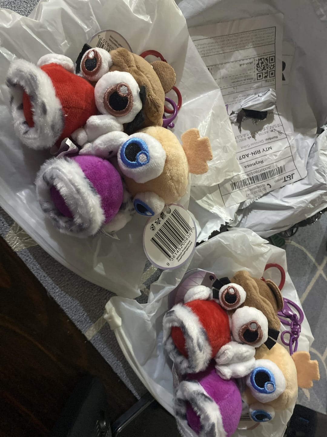 Customer photo review of Kinger & Queenie Magnetic Plush Keychains