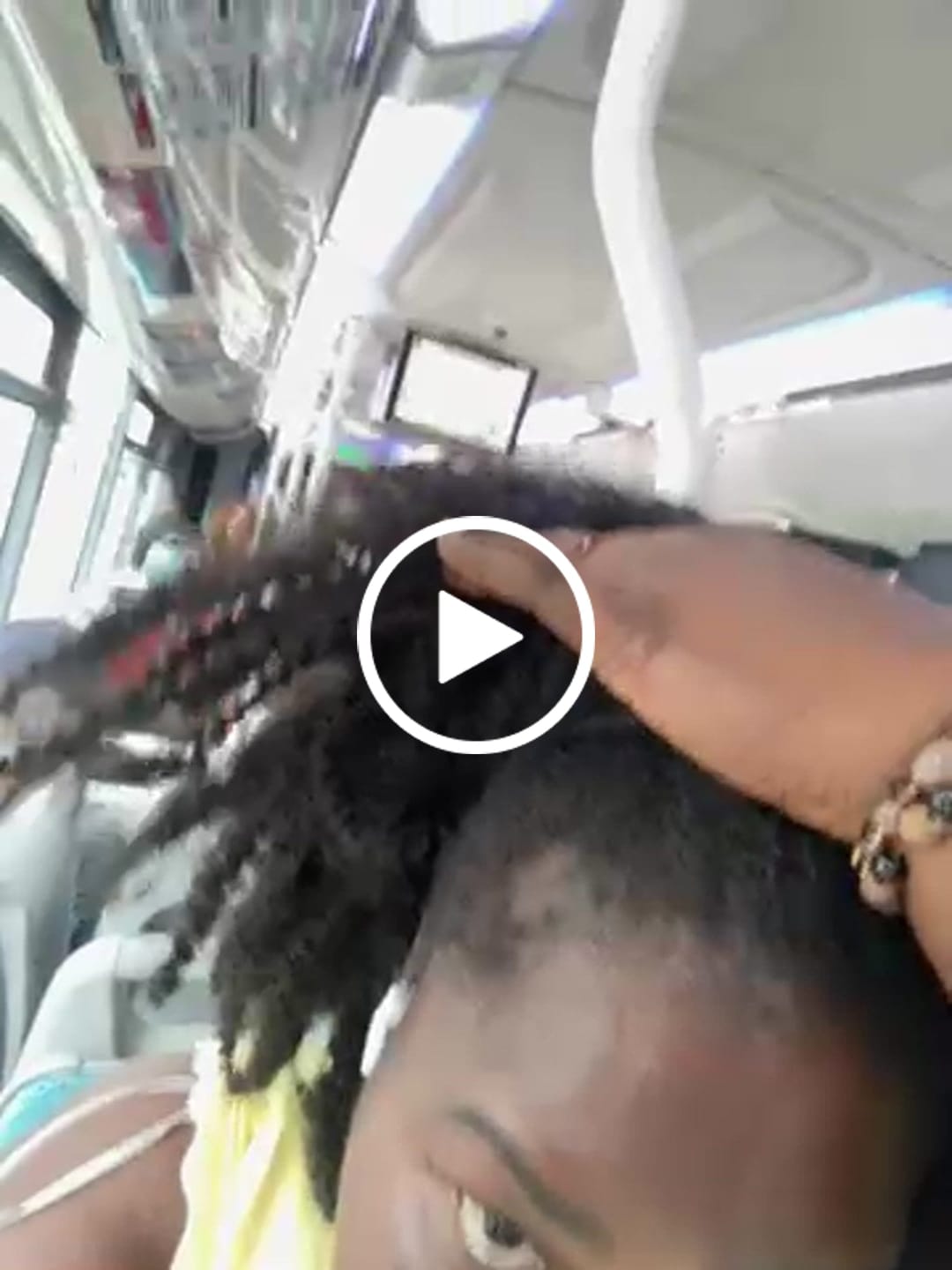 Customer video review of Pack Cheveux Pousse et Anti-chute