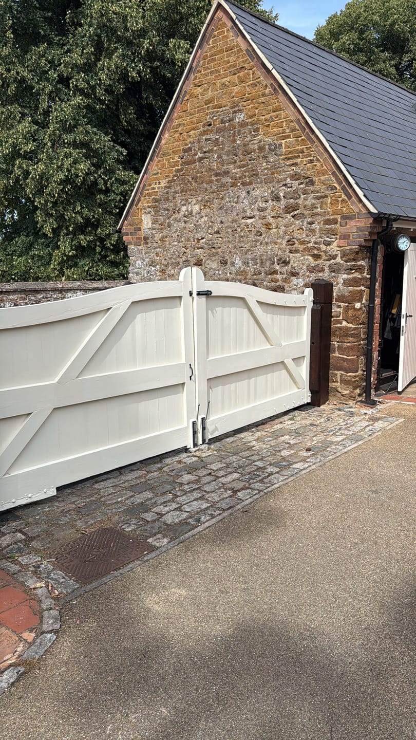 Customer photo review of Lime White (1)