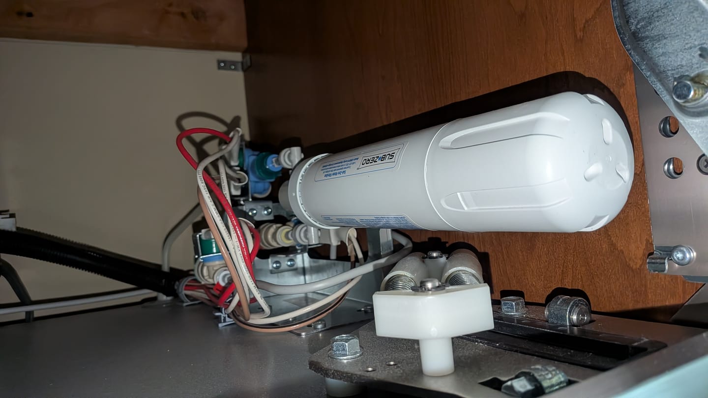 Customer photo review of Sub Zero 4204490 Refrigerator Water Filter