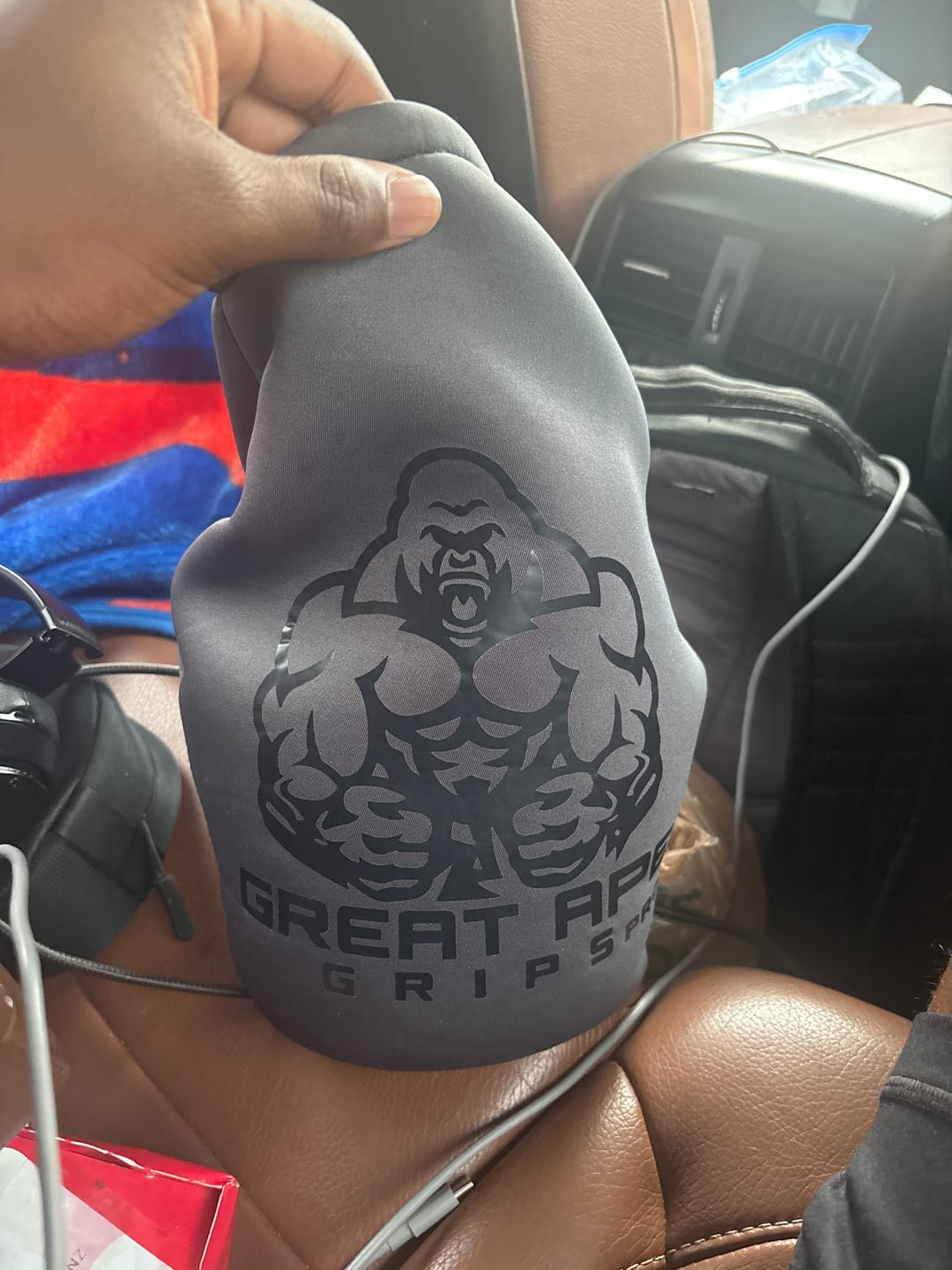 Customer photo review of GREAT APE GRIPS PRO