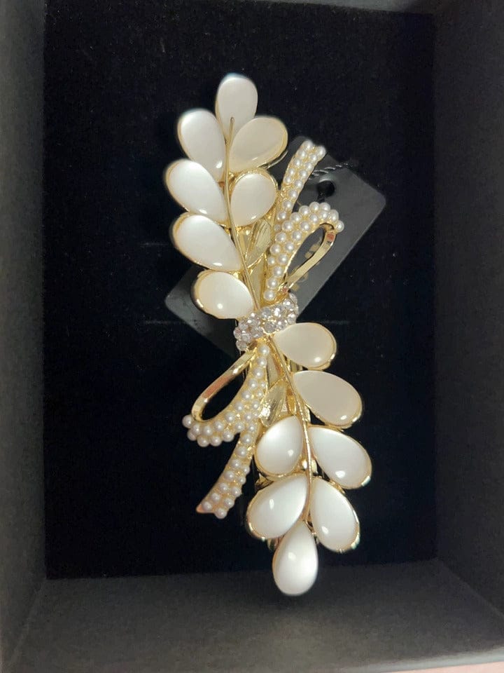 Customer photo review of Laurel Bow Barrette
