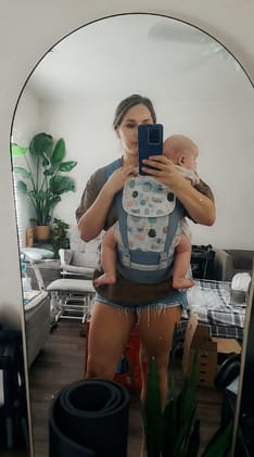Customer photo review of 2-In-1 Hip Seat Carrier
