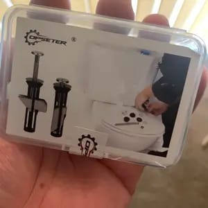 Customer photo review of Installazione Facile Kit Bulloni Universali per Sedile WC