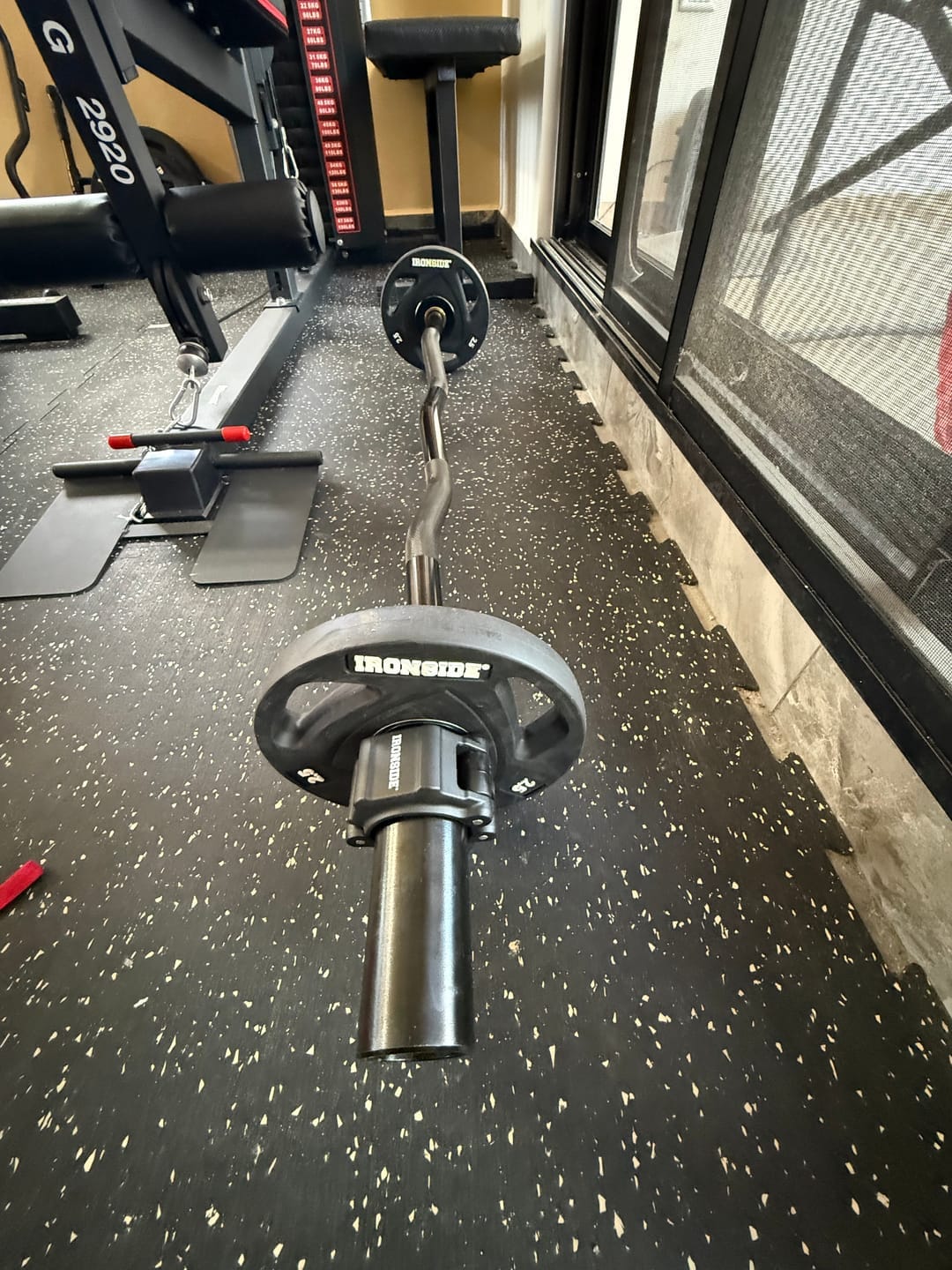 Customer photo review of Olympic EZ Curl Bar - Z Bar for Biceps & Triceps - IRONSIDE
