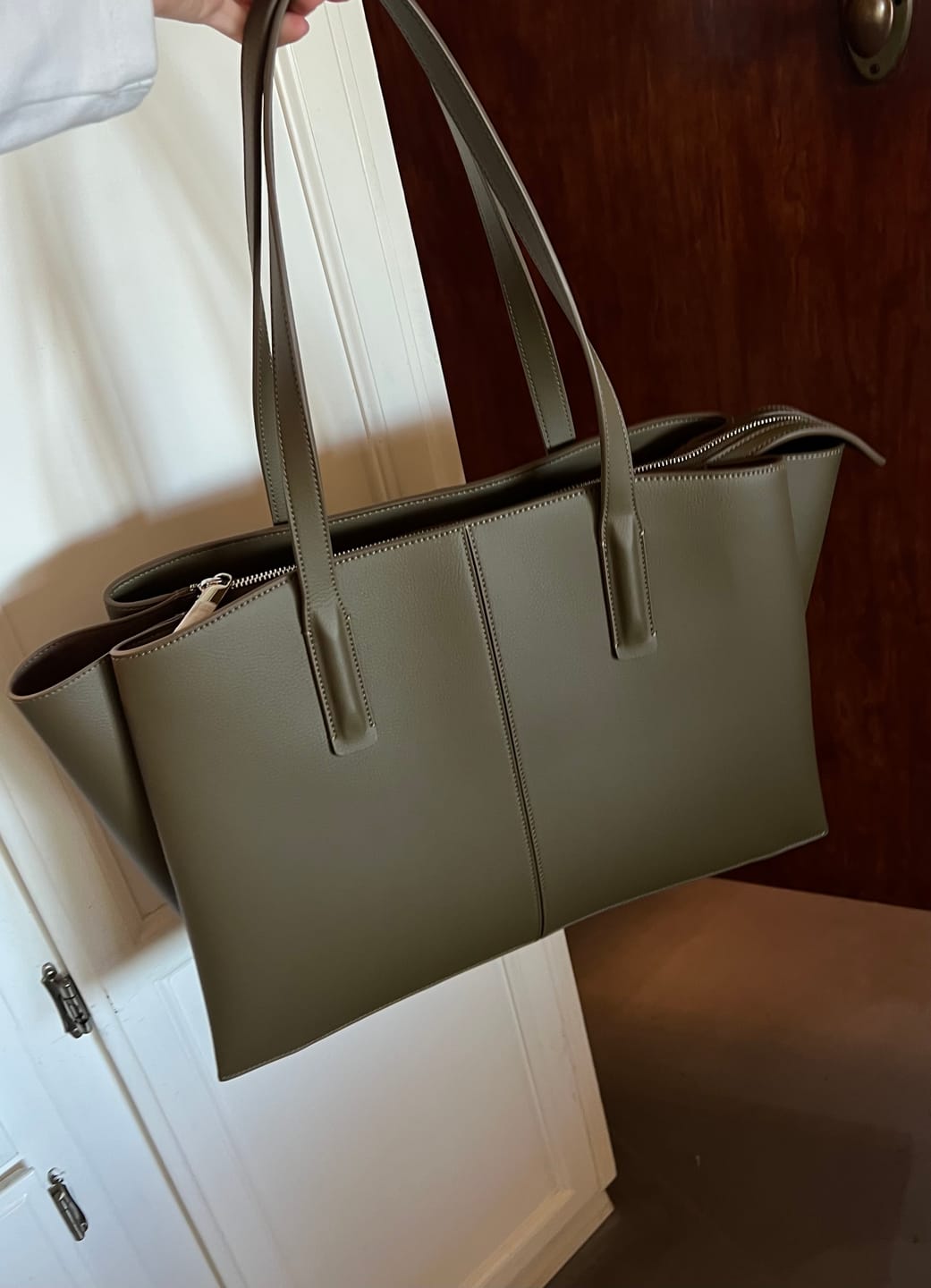 Customer photo review of Paloma Tote Olive