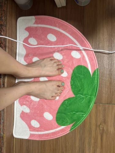 Customer photo review of Floral Floor Mat - Soft Absorbent Non-Slip Pad