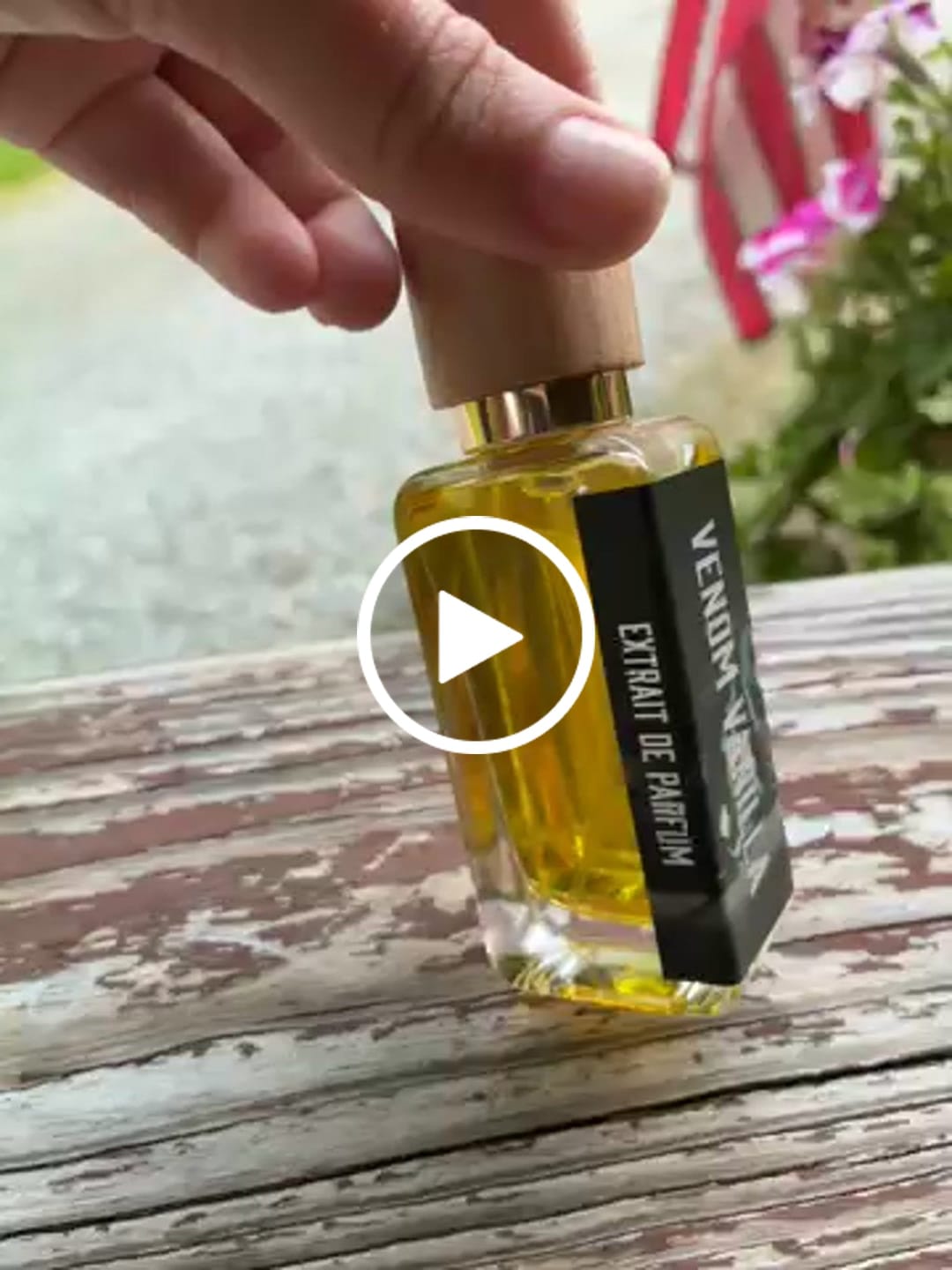 Customer video review of Venom Vanilla