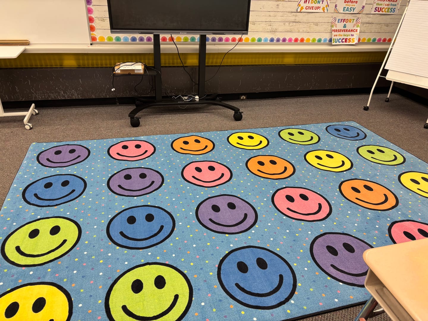 Customer photo review of Smiley Seating