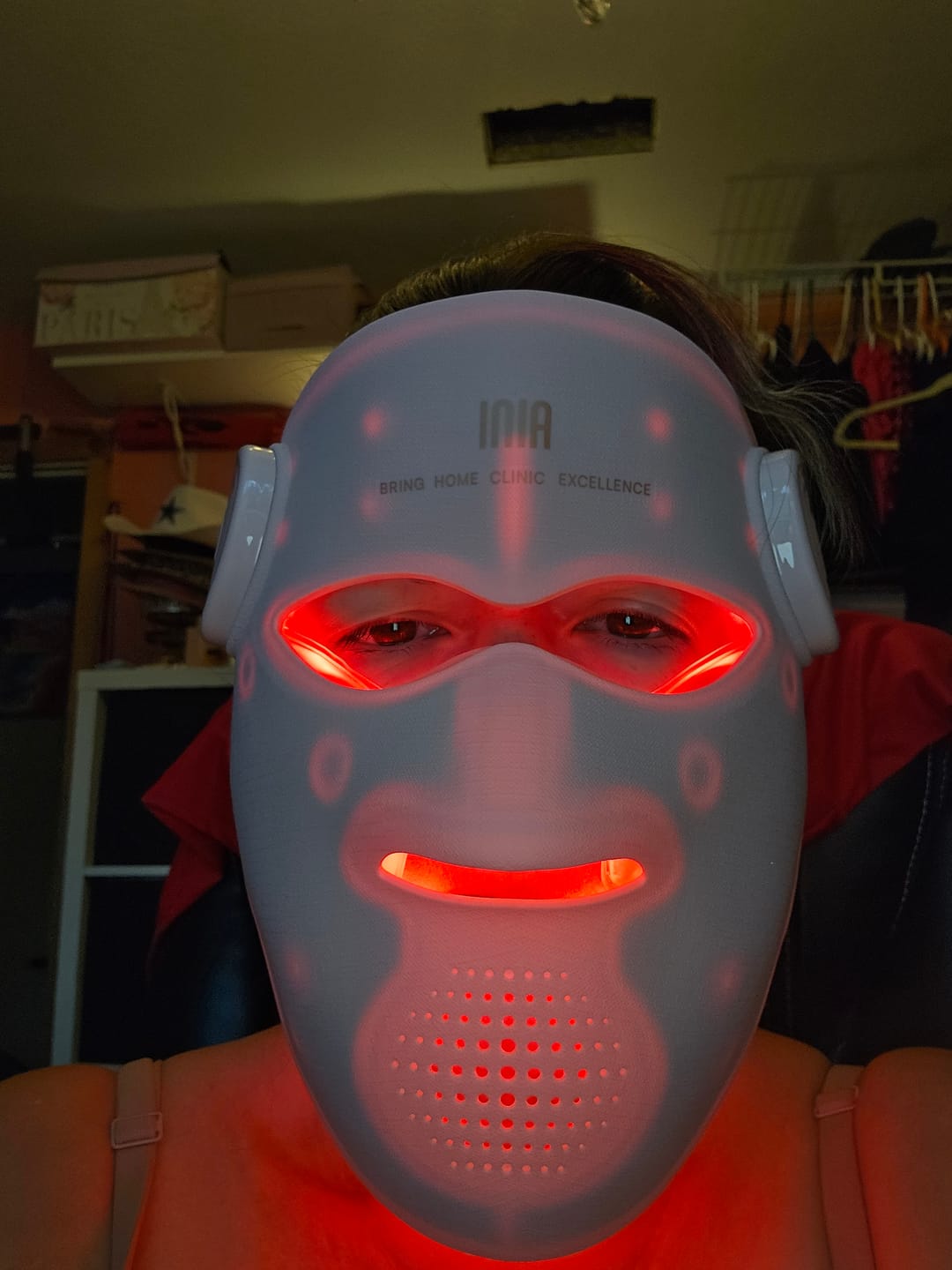 Customer photo review of INIA GLOW 4D 940nm Dual NIR Wireless LED Mask