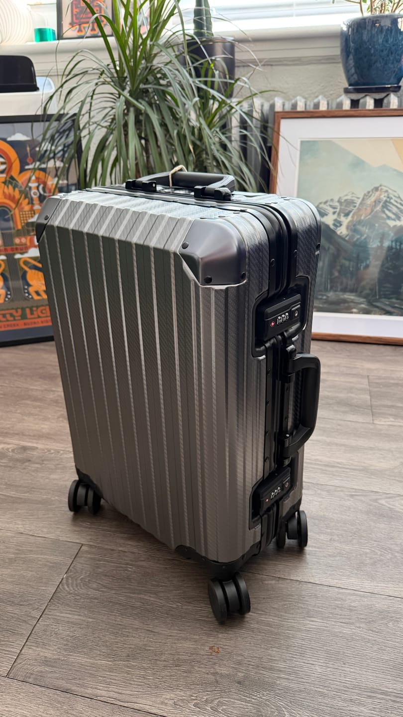 Customer photo review of TREVA Aluminum Suitcase Gunmetal