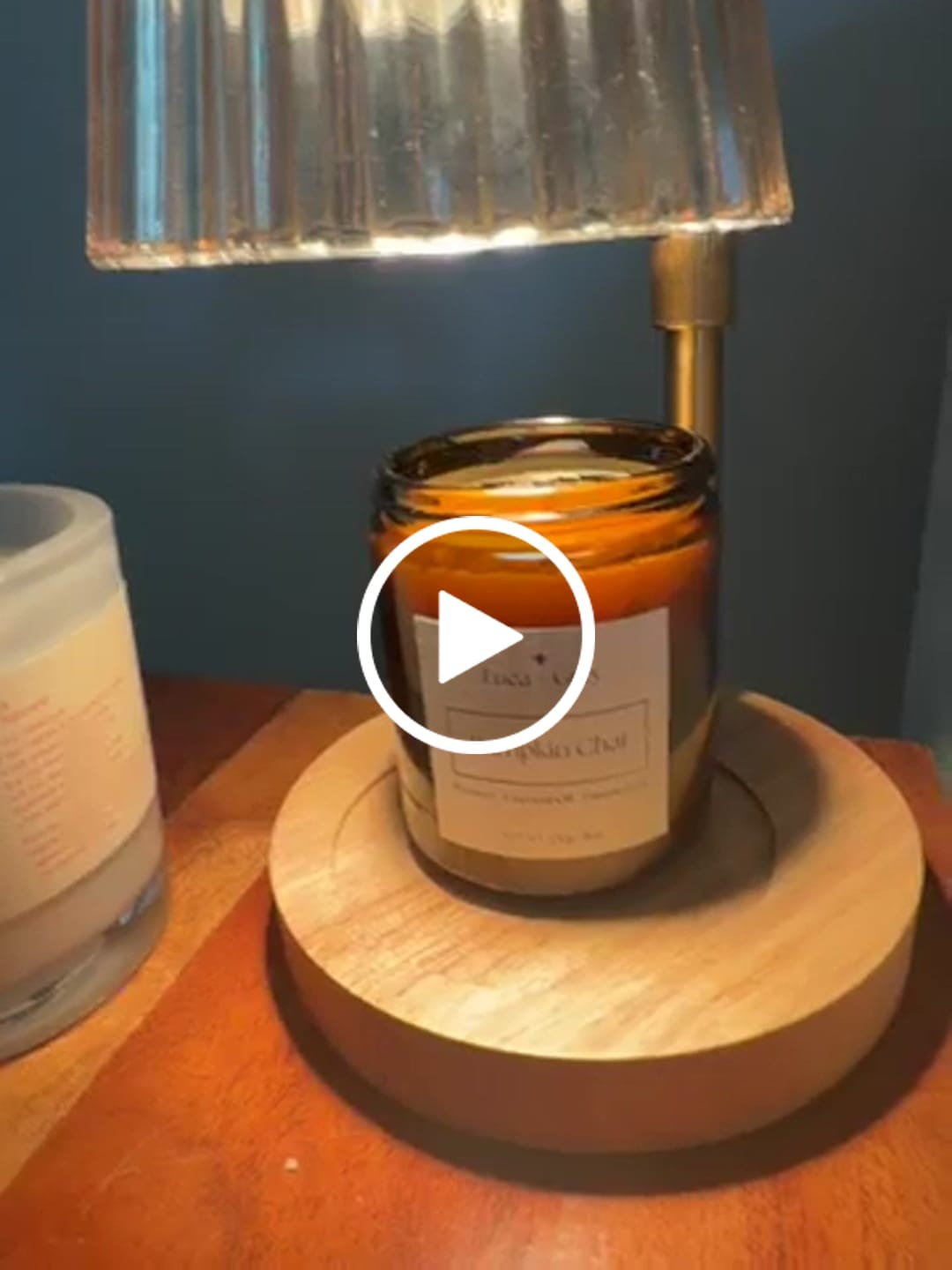 Customer video review of Pumpkin Chai Beeswax Candle