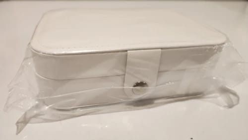 Customer photo review of Mini Jewelry Box – Velvet Lined Travel Case for Rings & Earrings