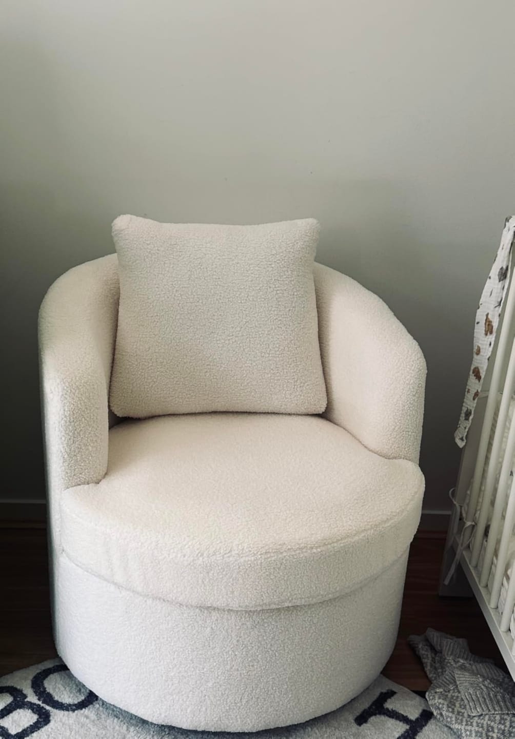 Customer photo review of Fleece Swivel Chair