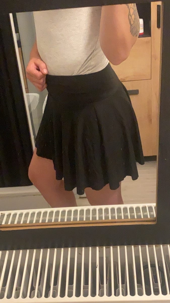 Customer photo review of Jupe-short de sport plissée avec poche
