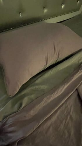 Customer photo review of Silk Bedding Set – Mulberry Silk Luxury Duvet Cover