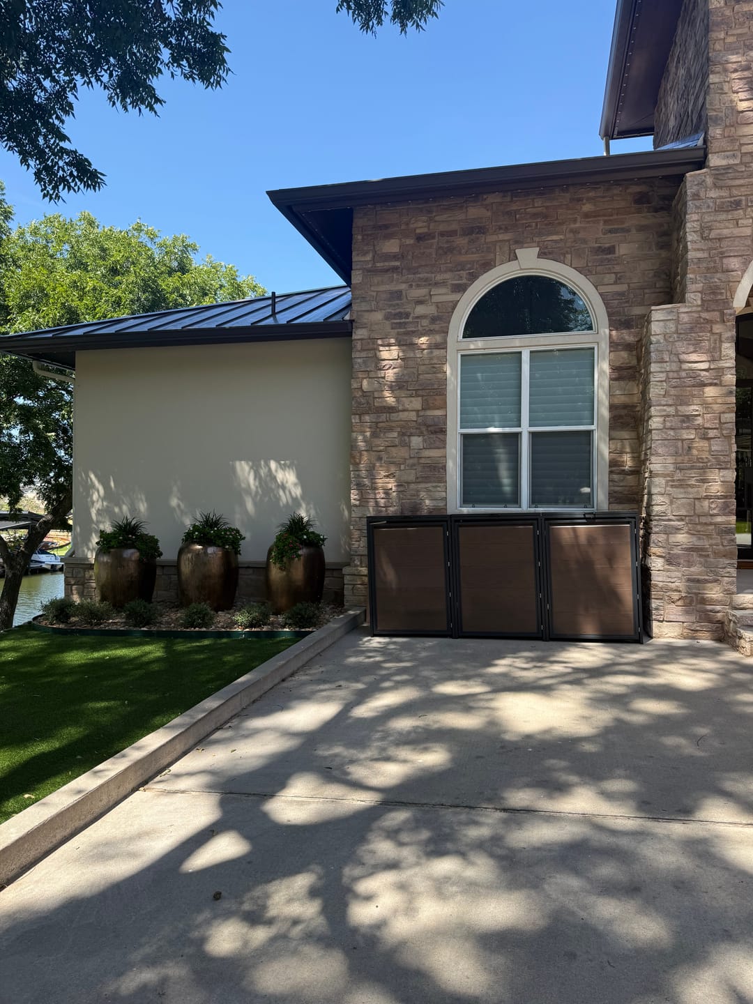 Customer photo review of MisterBin® Garbage Bin Enclosure