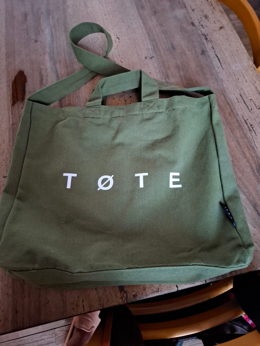 Customer photo review of Khaki Green TØTE Bag