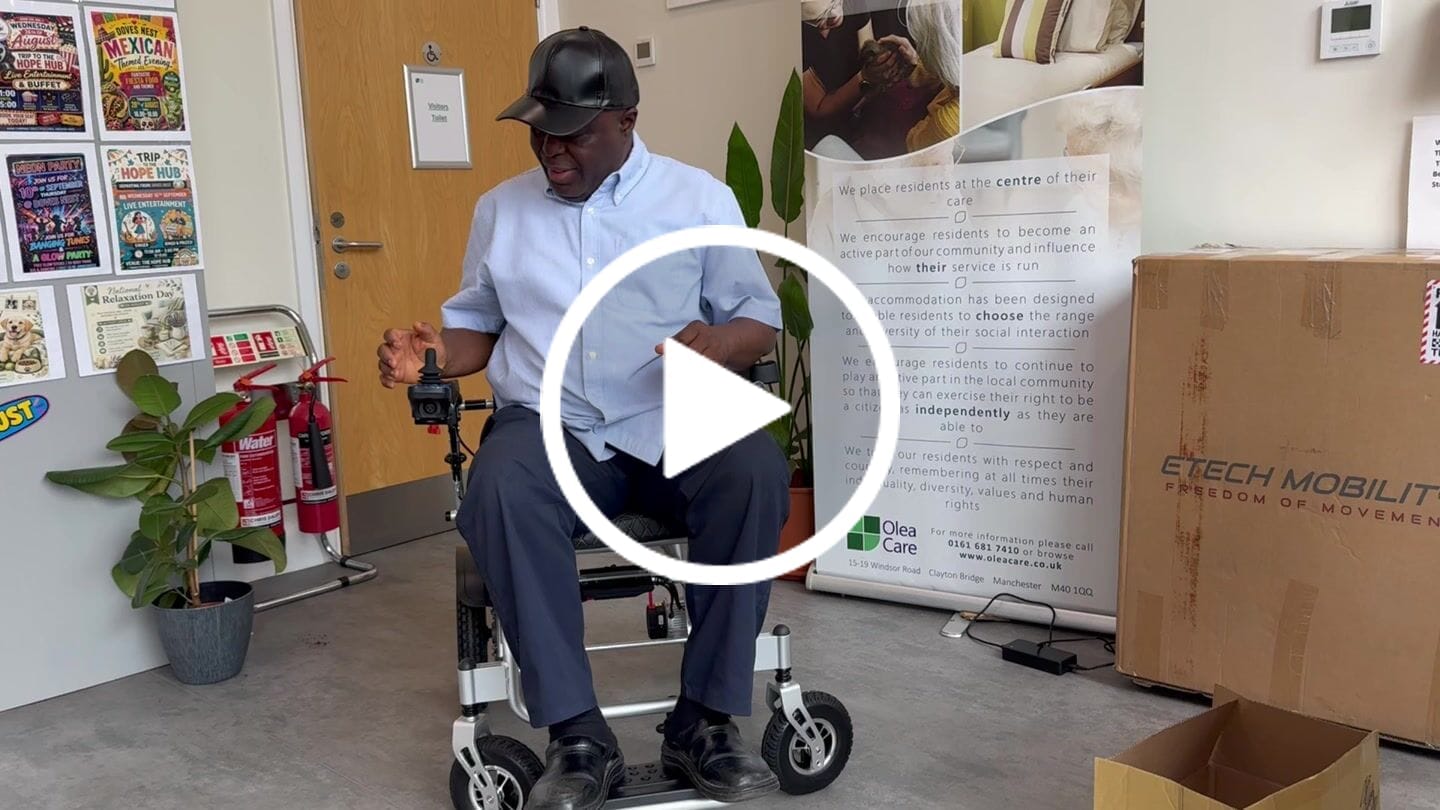 Customer video review of Voyager 185 – Lightweight Electric Wheelchair with Side-Slot Batteries and Reclining Seat (Heavy-duty 185kg Load)