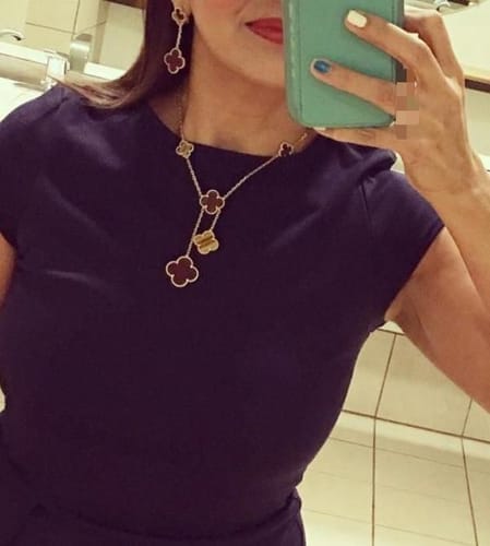 Customer photo review of Magic Alhambra Six Motifs Carnelian Clover Necklace