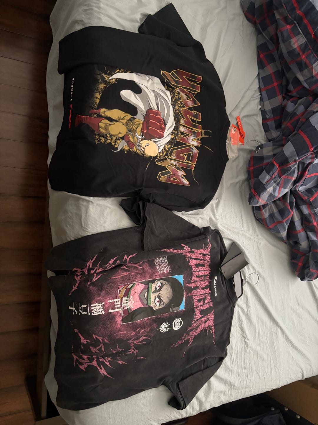 Customer photo review of 4105 - One Punch Man Tees