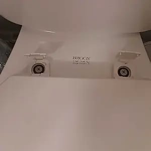 Customer photo review of Installazione Facile Kit Bulloni Universali per Sedile WC