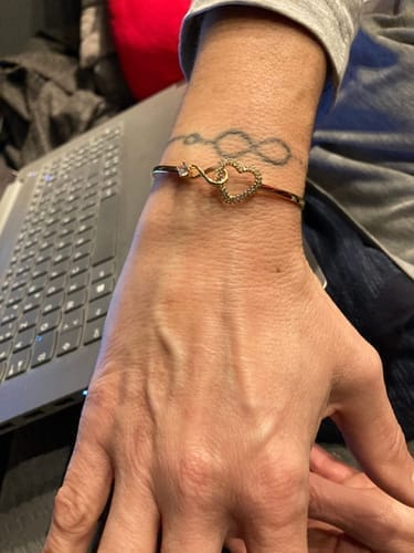 Customer photo review of Mor Och Dotter – Infinity Heart-Armband – Så Stolt Över Dig