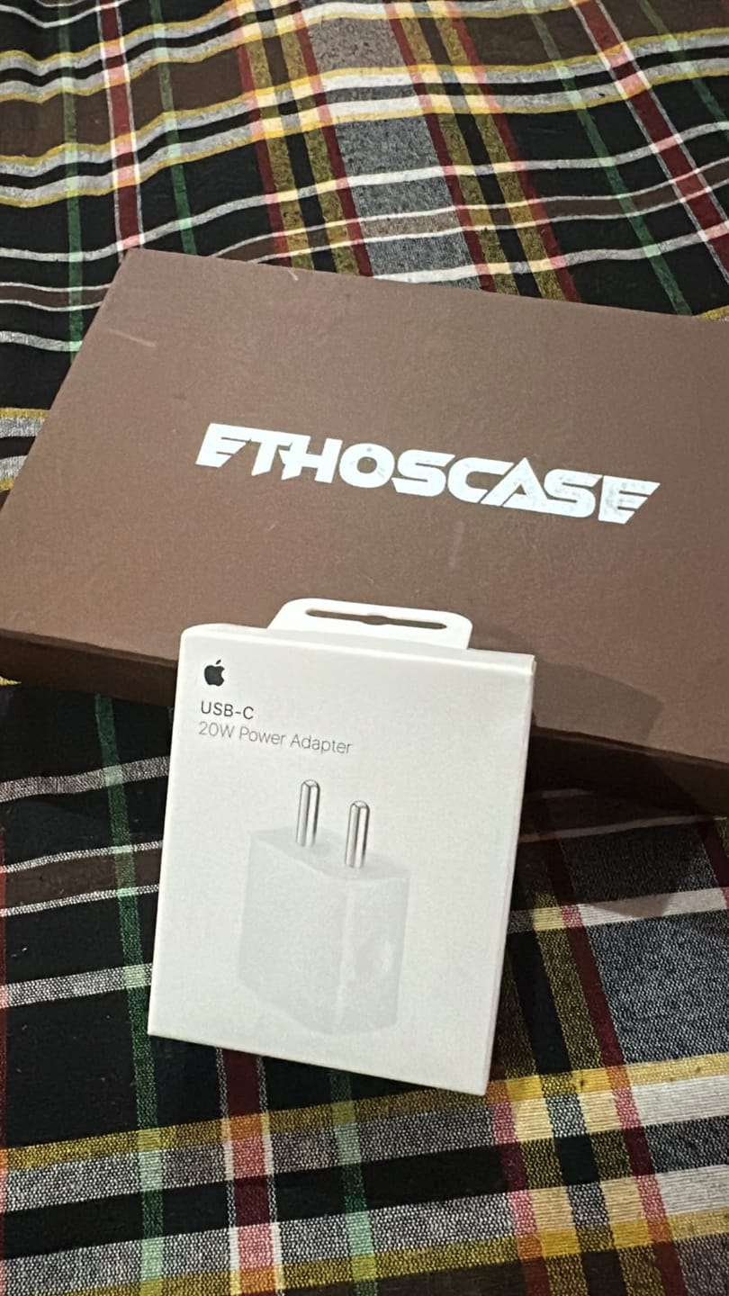 Customer photo review of 20W USB-C Power Adapter | iPhone 12–17 | 1 Year Warranty
