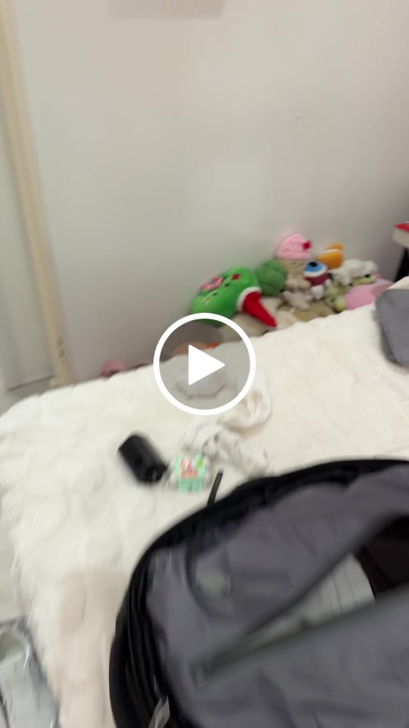 Customer video review of Lumeo AirVac Compression Travel Backpack