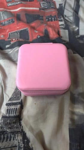 Customer photo review of Small Jewelry Box – Macaroon Style Travel Case for Studs & Rings