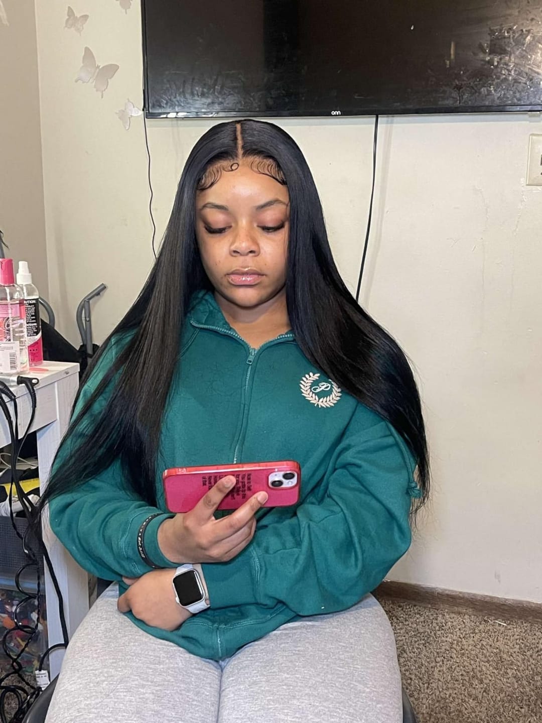 Customer photo review of Wavymy Wear Go Glueless Lace Wigs Pre-cut HD Lace Wigs Human Hair Pre-plucked Natural Hairline 180% Density