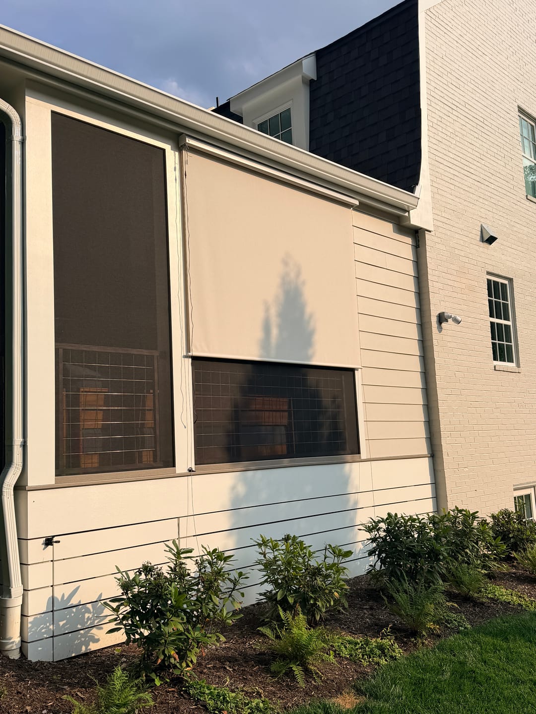 Customer photo review of SmartWings Motorized Outdoor Shades 1%/3%/5% Openness