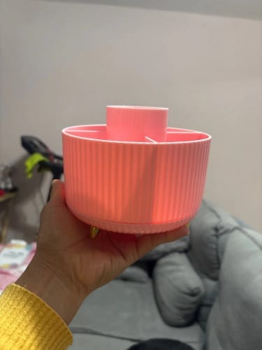 Customer photo review of Rotating Makeup Storage – 360° Desktop Cosmetic Organizer