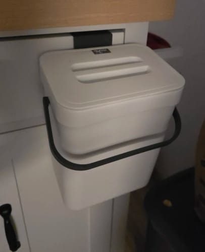 Customer photo review of Quiet Close Trash Can – Space-Saving Sealed Kitchen Bin