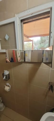 Customer photo review of Trifold Makeup Mirror – 360° Adjustable Travel Vanity Mirror