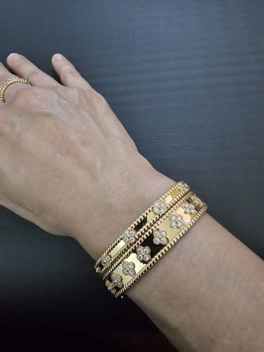 Customer photo review of Sweet Clover Bracelet